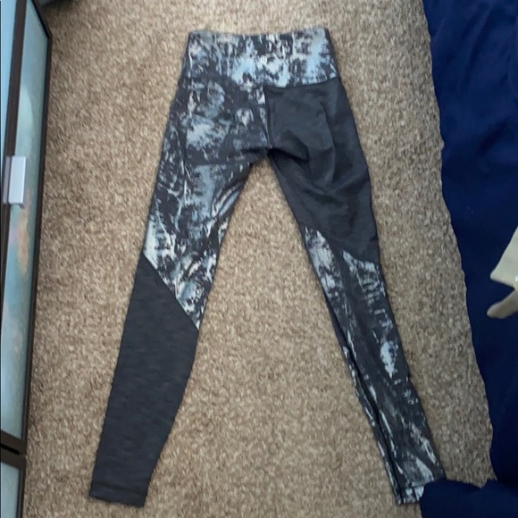 Lulu Leggings - Picture 3 of 5